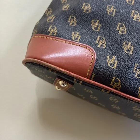 Dooney & Bourke hobo adjustable strap shoulder bag - Picture 2 of 8